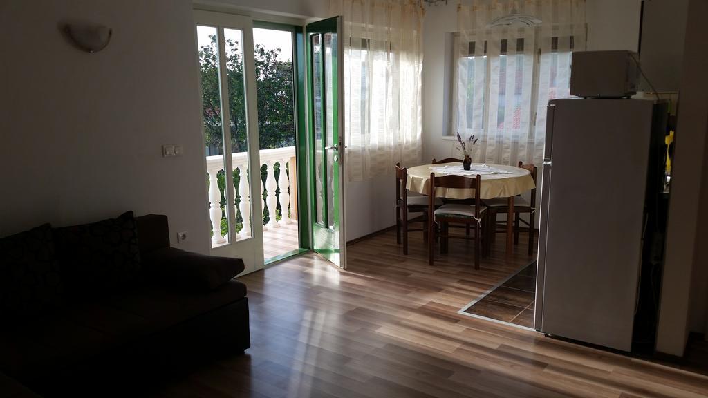 Apartments Dano Sukosan Bilik gambar